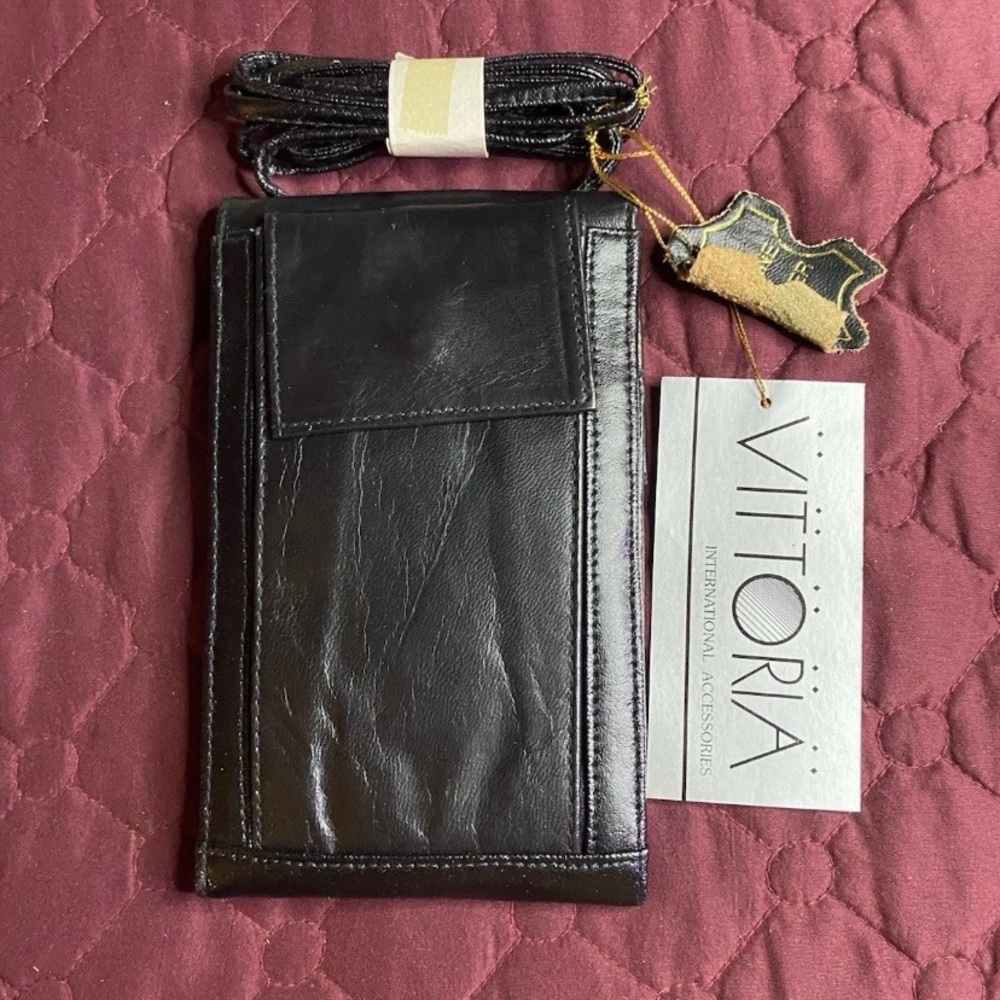 Vittoria Black Leather Wallet